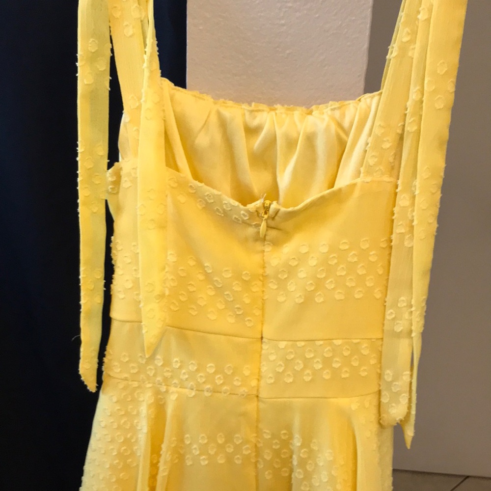 Yellow Sleeveless Dress - Picture 3 of 4